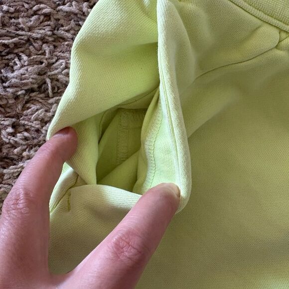 Lululemon Scuba Jogger - Picture 3 of 5